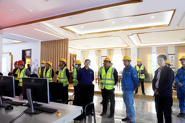 1605493152524419.jpg 附件二:參觀操作監(jiān)控室.JPG