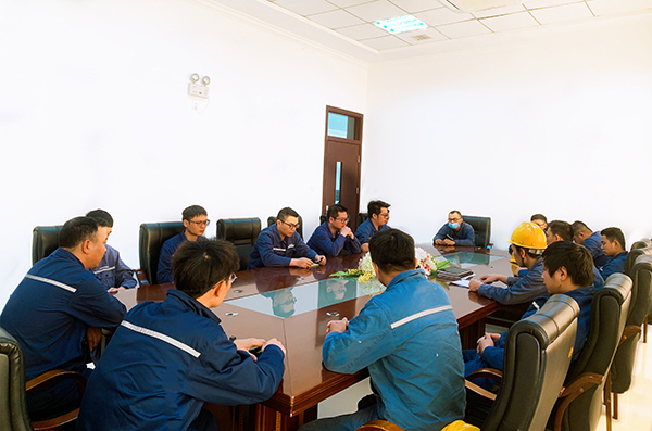 1637046428389625.jpg 在會議室召開演練溝通協(xié)調(diào)會.jpg